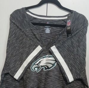 Gray short-sleeved V-neck t-shirt with the Philadelphia Eagles logo.
